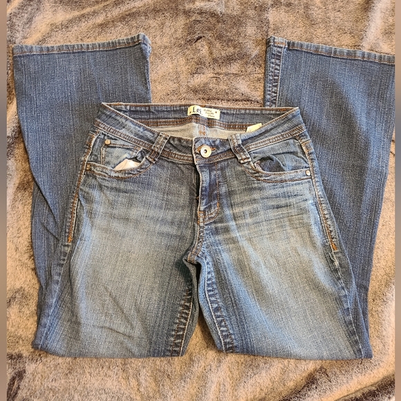 L.e.i. Jeans - Picture 3 of 5
